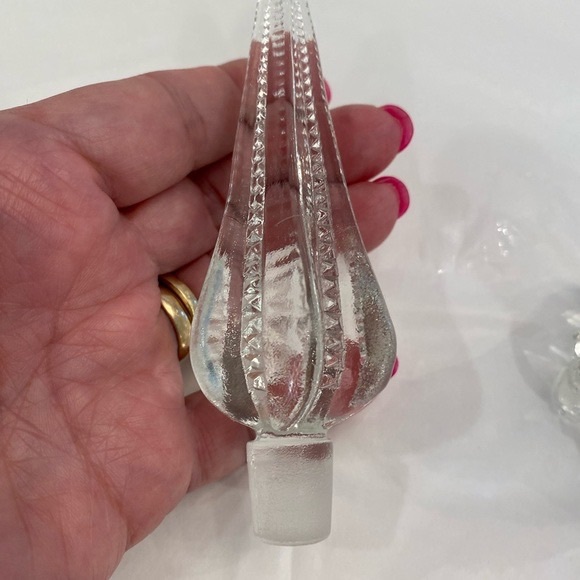 BEAUTIFUL VINTAGE PERFUME BOTTLE  MADE OF HEAVY CUT GLASS - Picture 6 of 11